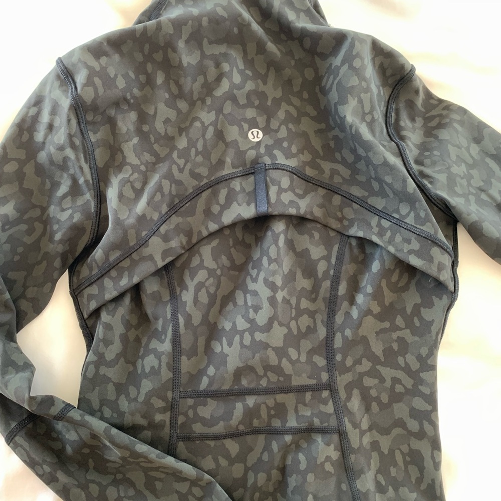 Lululemon Define Jacket- Formation Camo Evergreen… - image 7